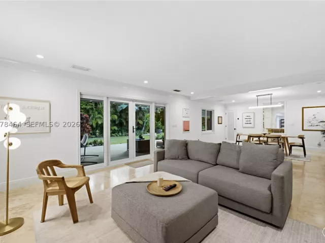 3-bedroom home for sale in Coral Gables - 1510 Ferdinand St - MondialRealty