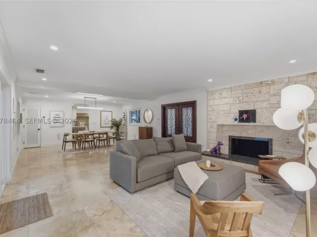3-bedroom home for sale in Coral Gables - 1510 Ferdinand St - MondialRealty