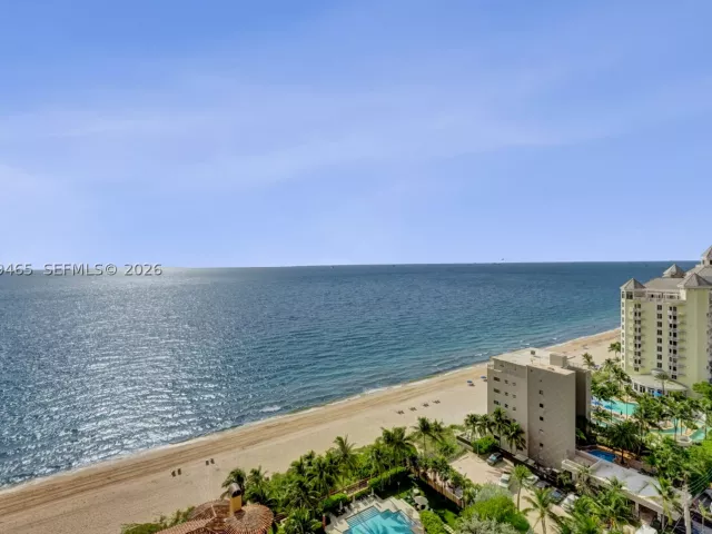 3-bedroom condo for sale in Fort Lauderdale - 2100 N Ocean Blvd 18B - MondialRealty