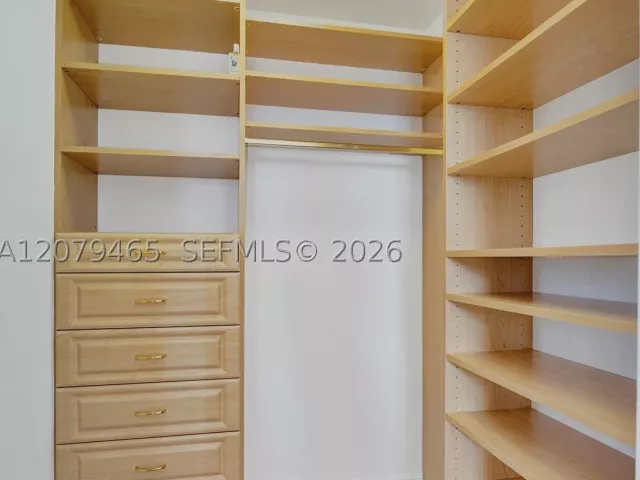 3-bedroom condo for sale in Fort Lauderdale - 2100 N Ocean Blvd 18B - MondialRealty