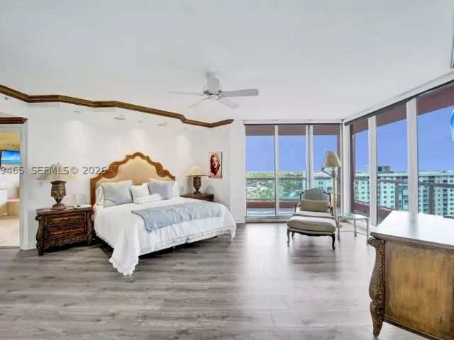 3-bedroom condo for sale in Fort Lauderdale - 2100 N Ocean Blvd 18B - MondialRealty