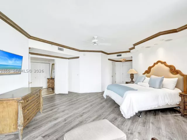 3-bedroom condo for sale in Fort Lauderdale - 2100 N Ocean Blvd 18B - MondialRealty