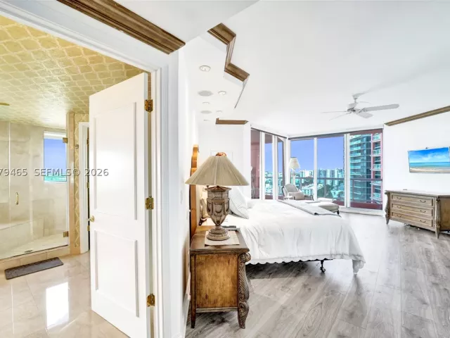 3-bedroom condo for sale in Fort Lauderdale - 2100 N Ocean Blvd 18B - MondialRealty