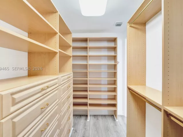3-bedroom condo for sale in Fort Lauderdale - 2100 N Ocean Blvd 18B - MondialRealty