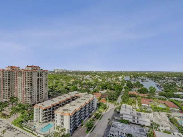 3-bedroom condo for sale in Fort Lauderdale - 2100 N Ocean Blvd 18B - MondialRealty