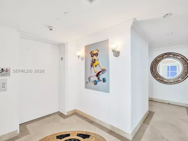 3-bedroom condo for sale in Fort Lauderdale - 2100 N Ocean Blvd 18B - MondialRealty