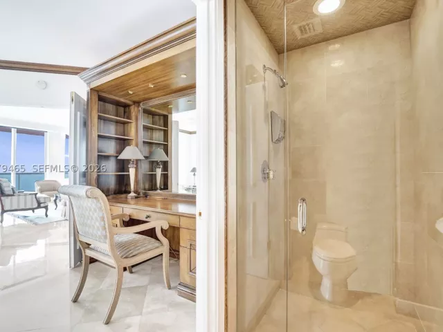 3-bedroom condo for sale in Fort Lauderdale - 2100 N Ocean Blvd 18B - MondialRealty