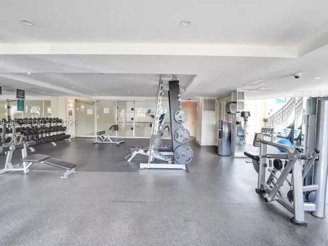 3-bedroom condo for sale in Fort Lauderdale - 2100 N Ocean Blvd 18B - MondialRealty