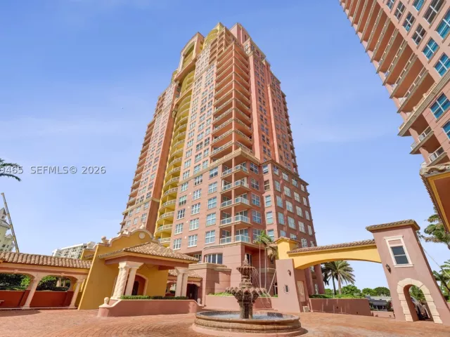 3-bedroom condo for sale in Fort Lauderdale - 2100 N Ocean Blvd 18B - MondialRealty