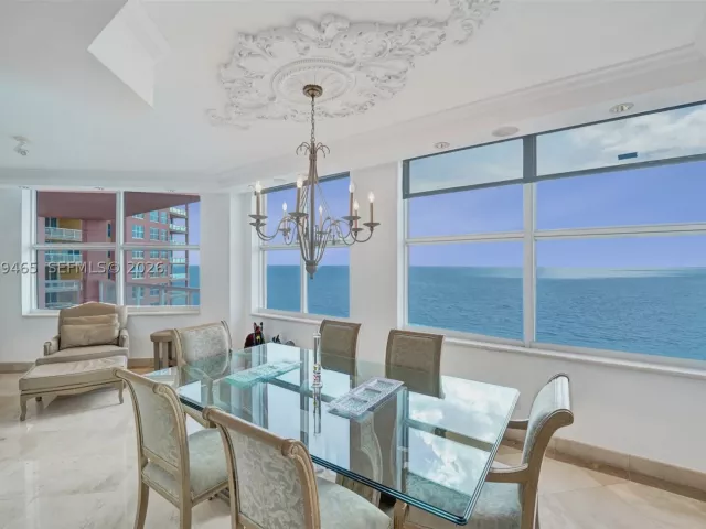 3-bedroom condo for sale in Fort Lauderdale - 2100 N Ocean Blvd 18B - MondialRealty