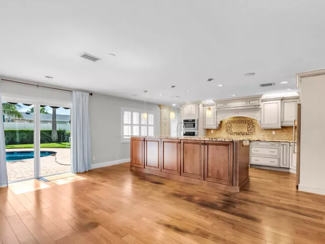 3-bedroom home for rent in Boca Raton - 1008 SW 12TH Avenue - MondialRealty