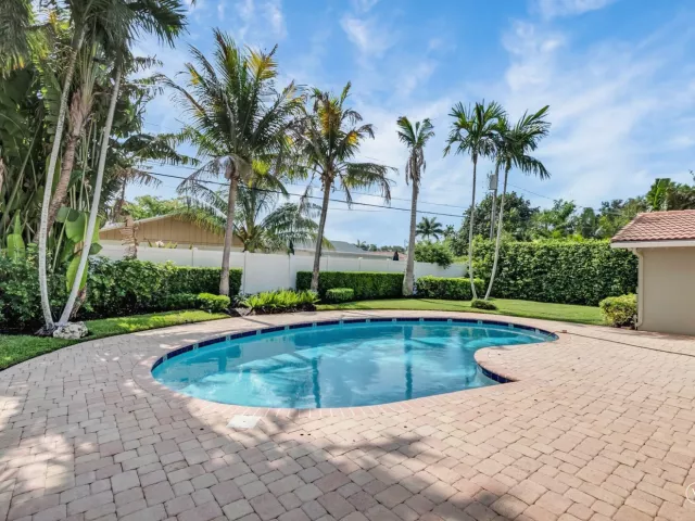3-bedroom home for rent in Boca Raton - 1008 SW 12TH Avenue - MondialRealty