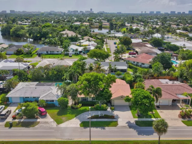 3-bedroom home for rent in Boca Raton - 1008 SW 12TH Avenue - MondialRealty