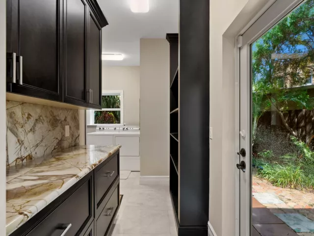 3-bedroom home for sale in Fort Lauderdale - 901 SE 6TH Street - MondialRealty