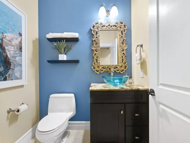 3-bedroom home for sale in Fort Lauderdale - 901 SE 6TH Street - MondialRealty