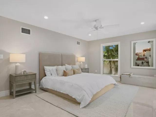 3-bedroom home for sale in Fort Lauderdale - 901 SE 6TH Street - MondialRealty