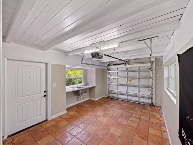 3-bedroom home for sale in Fort Lauderdale - 901 SE 6TH Street - MondialRealty