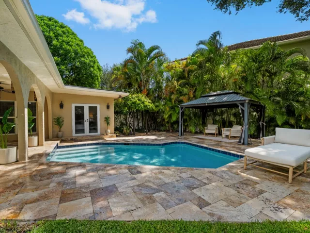3-bedroom home for sale in Fort Lauderdale - 901 SE 6TH Street - MondialRealty