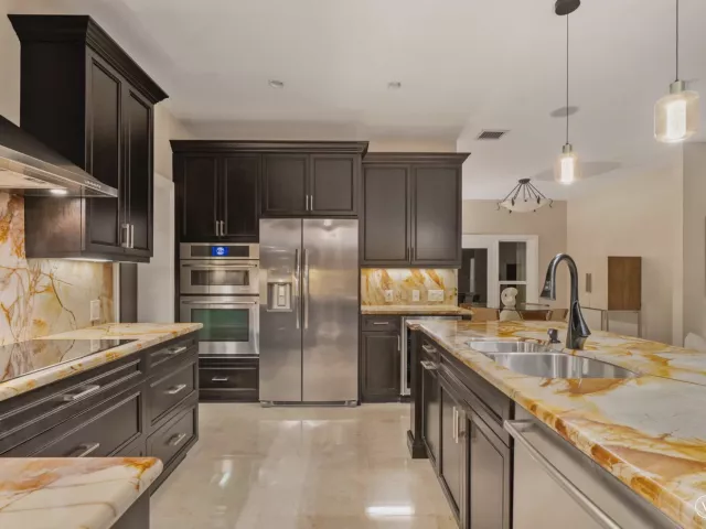3-bedroom home for sale in Fort Lauderdale - 901 SE 6TH Street - MondialRealty