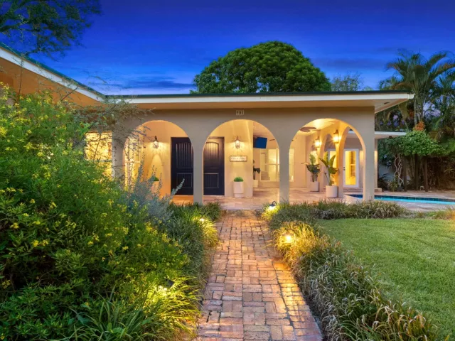 3-bedroom home for sale in Fort Lauderdale - 901 SE 6TH Street - MondialRealty
