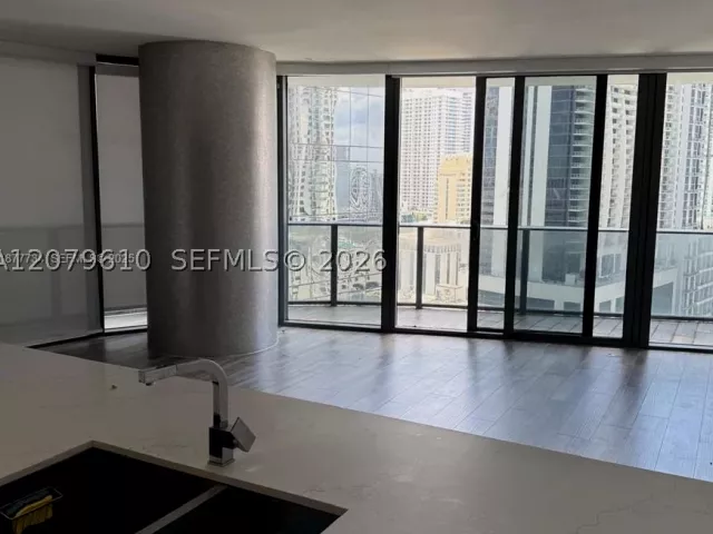 3-bedroom condo for sale in Miami - 801 S Miami Ave 1804 - MondialRealty