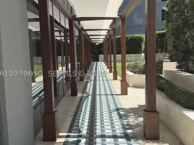 3-bedroom condo for sale in Miami - 801 S Miami Ave 1804 - MondialRealty