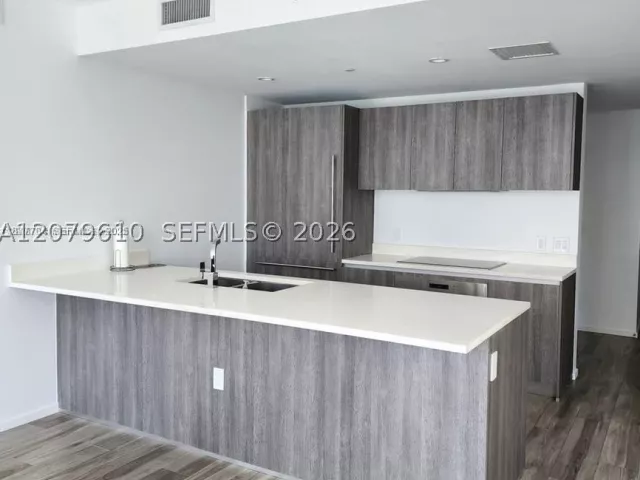 3-bedroom condo for sale in Miami - 801 S Miami Ave 1804 - MondialRealty