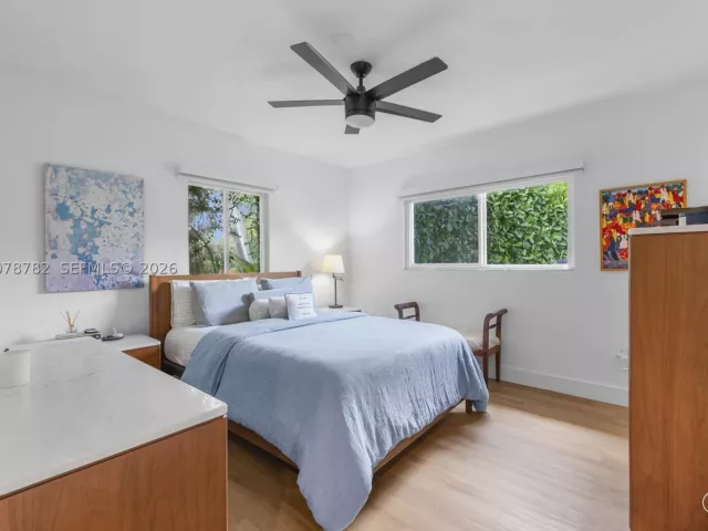 3-bedroom home for sale in Miami - 6811 SW 48th Ter - MondialRealty