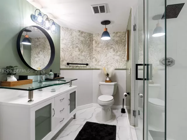3-bedroom condo for rent in Aventura - 1000 W Island Blvd 2803 - MondialRealty