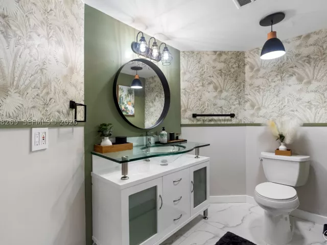 3-bedroom condo for rent in Aventura - 1000 W Island Blvd 2803 - MondialRealty