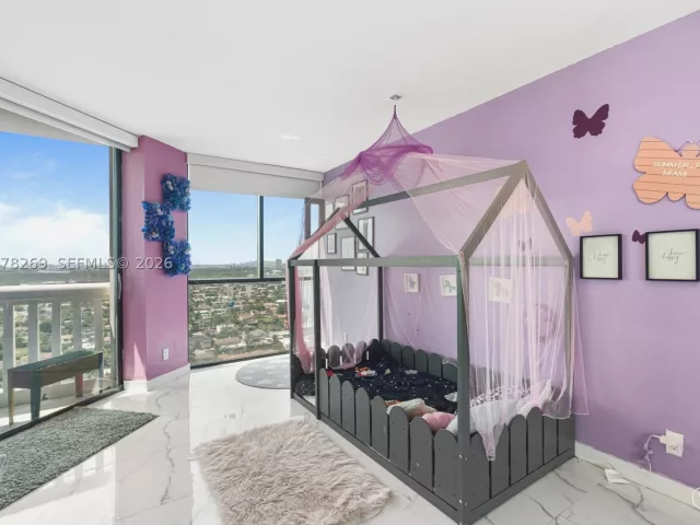 3-bedroom condo for rent in Aventura - 1000 W Island Blvd 2803 - MondialRealty