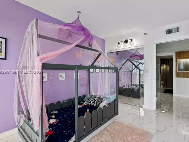 3-bedroom condo for rent in Aventura - 1000 W Island Blvd 2803 - MondialRealty