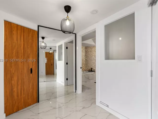 3-bedroom condo for rent in Aventura - 1000 W Island Blvd 2803 - MondialRealty
