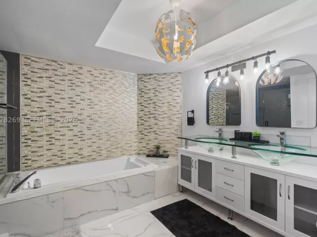 3-bedroom condo for rent in Aventura - 1000 W Island Blvd 2803 - MondialRealty