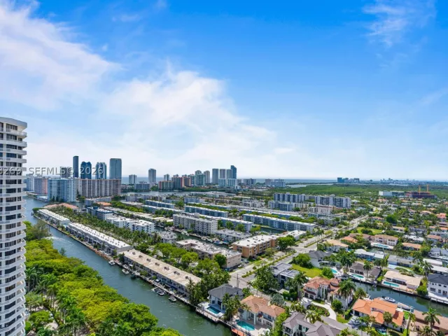 3-bedroom condo for rent in Aventura - 1000 W Island Blvd 2803 - MondialRealty