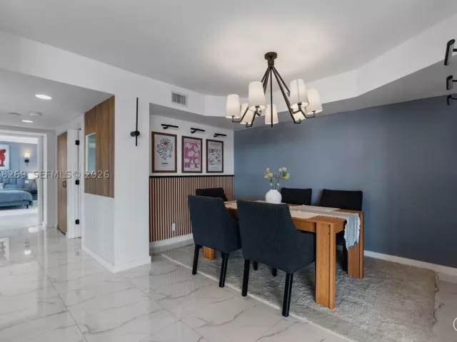 3-bedroom condo for rent in Aventura - 1000 W Island Blvd 2803 - MondialRealty