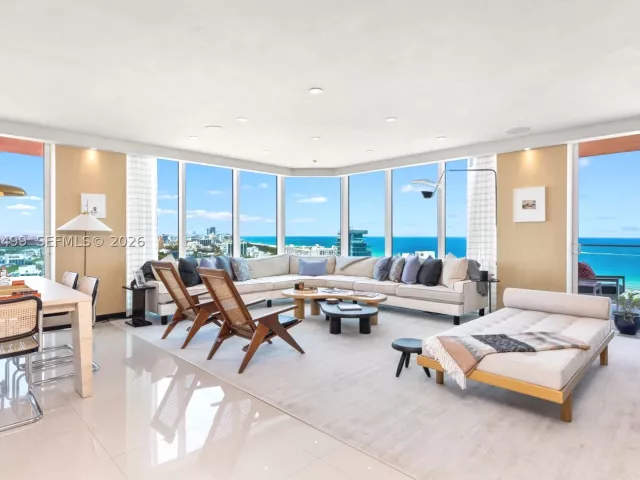 3-bedroom condo for sale in Miami Beach - 300 S Pointe Dr 2005 - MondialRealty