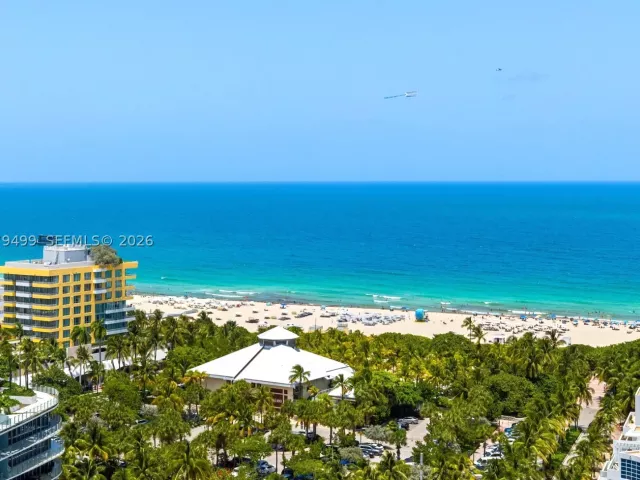 3-bedroom condo for sale in Miami Beach - 300 S Pointe Dr 2005 - MondialRealty