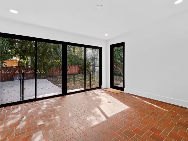 3-bedroom home for rent in Miami - 912 NE 82nd St - MondialRealty