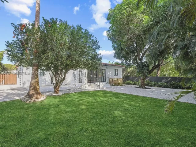 3-bedroom home for rent in Miami - 912 NE 82nd St - MondialRealty