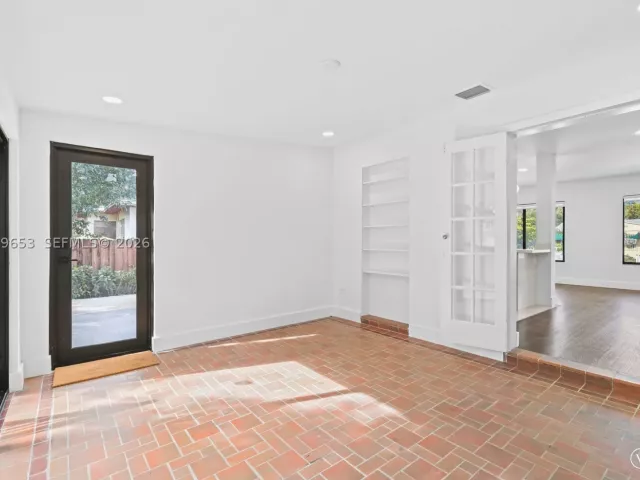 3-bedroom home for rent in Miami - 912 NE 82nd St - MondialRealty