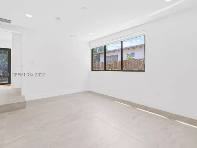 3-bedroom home for rent in Miami - 912 NE 82nd St - MondialRealty