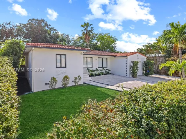 3-bedroom home for rent in Miami - 912 NE 82nd St - MondialRealty