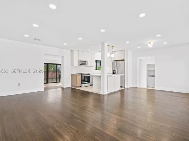 3-bedroom home for rent in Miami - 912 NE 82nd St - MondialRealty