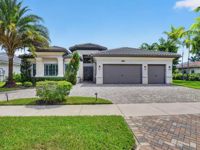 5-bedroom home for sale in Delray Beach - 16740 STRASBOURG Lane - MondialRealty