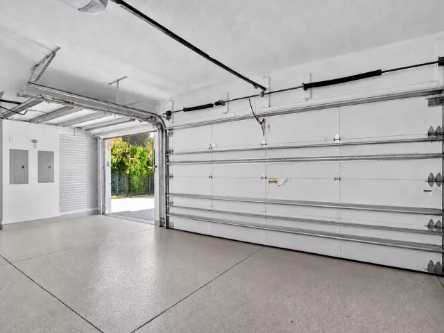 5-bedroom home for sale in Delray Beach - 16740 STRASBOURG Lane - MondialRealty