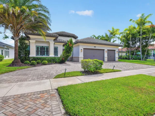 5-bedroom home for sale in Delray Beach - 16740 STRASBOURG Lane - MondialRealty