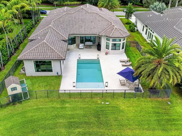 5-bedroom home for sale in Delray Beach - 16740 STRASBOURG Lane - MondialRealty