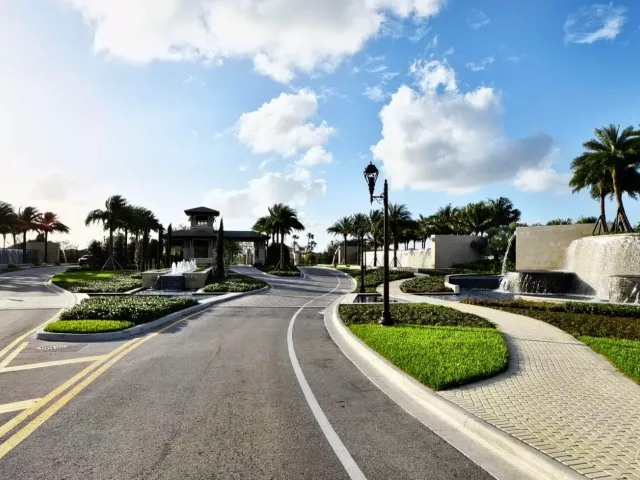 5-bedroom home for sale in Delray Beach - 16740 STRASBOURG Lane - MondialRealty