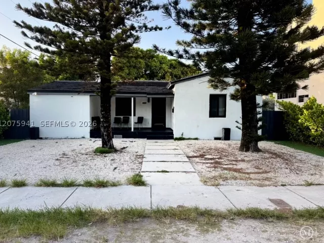 4-bedroom home for sale in Miami - 2723 SW 13th St - MondialRealty